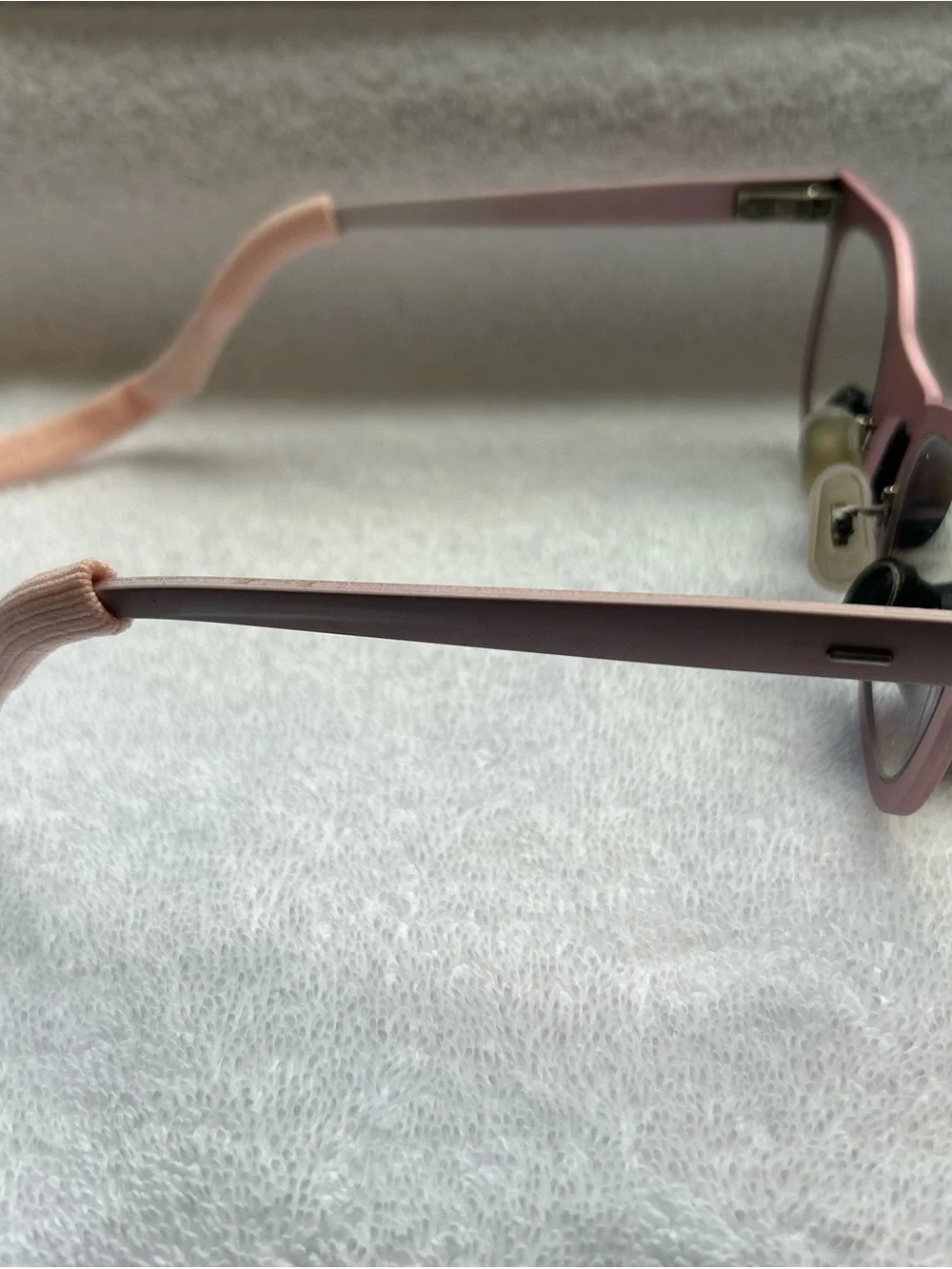 N/A lightweight pink